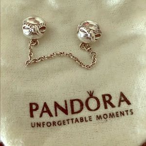 Pandora bows safety chain
